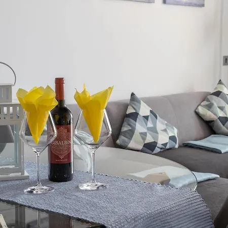 Apartment Arce Frontline Seaview Nerja
